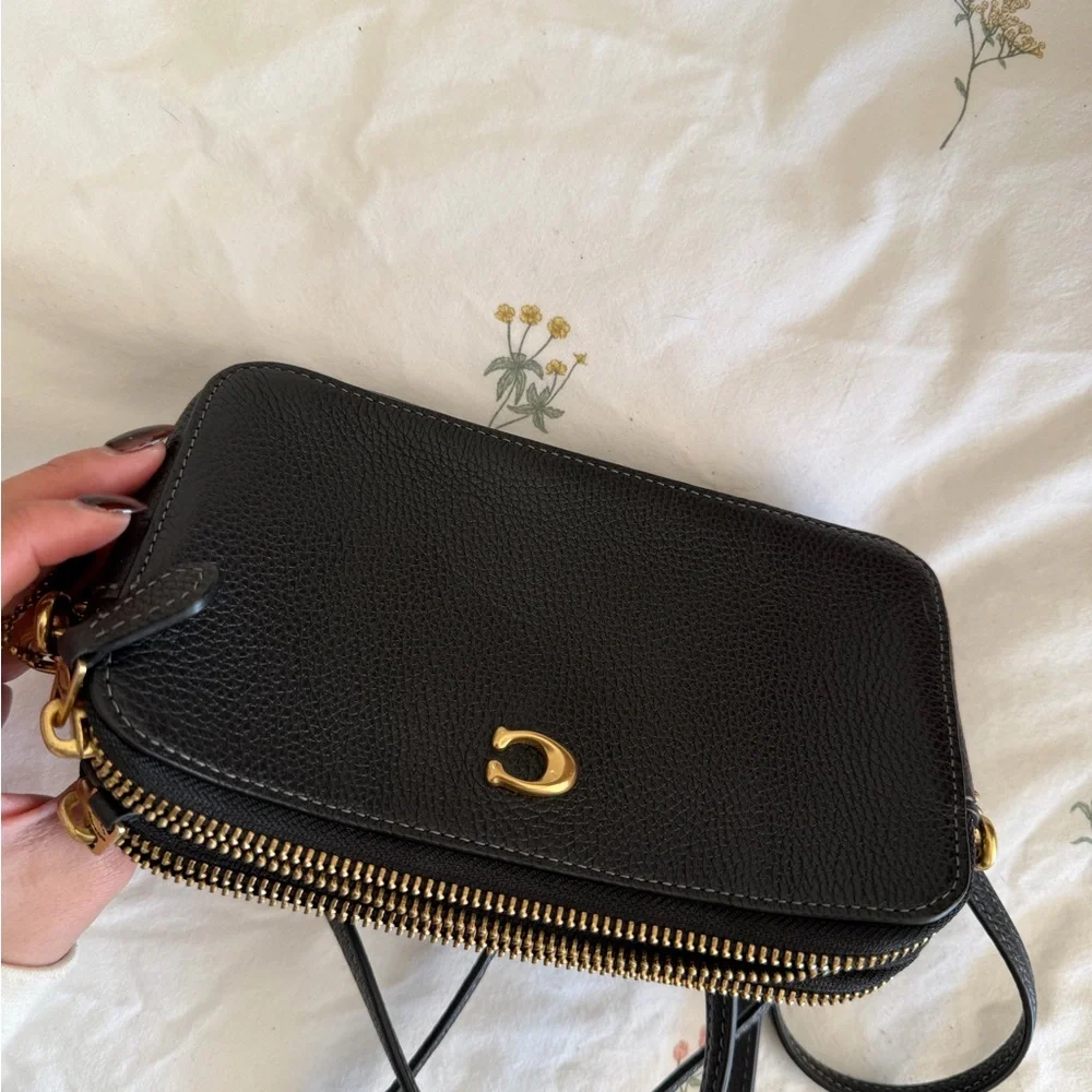 Coach Black Pebbled Leather Crossbody with Gold C Hardware - Picture 3 of 6